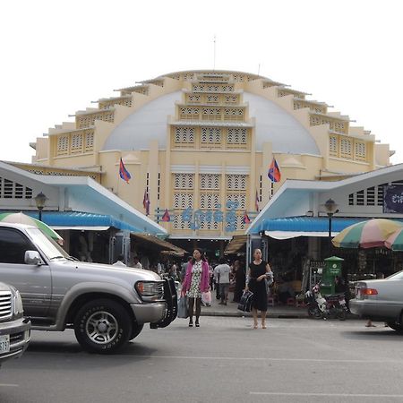 Golden Boat Guesthouse Phnom Penh Exterior photo